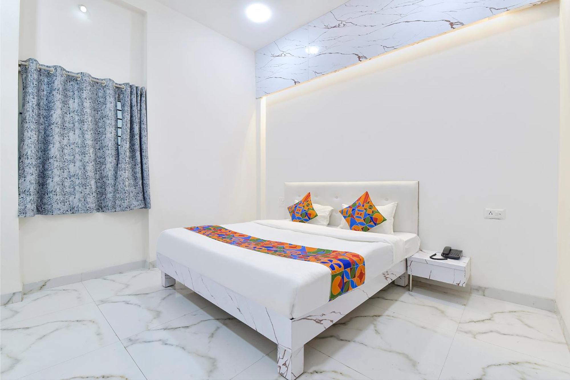 Fabhotel Grand Embassy Индаур Экстерьер фото