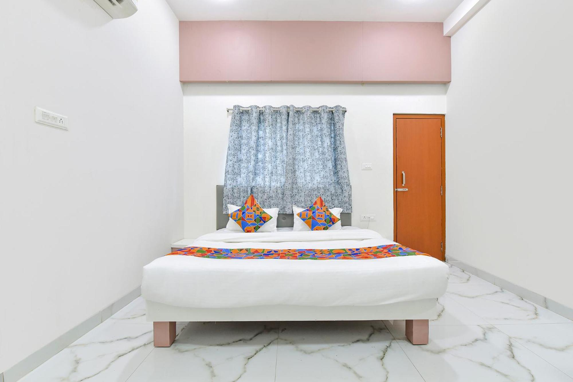 Fabhotel Grand Embassy Индаур Экстерьер фото