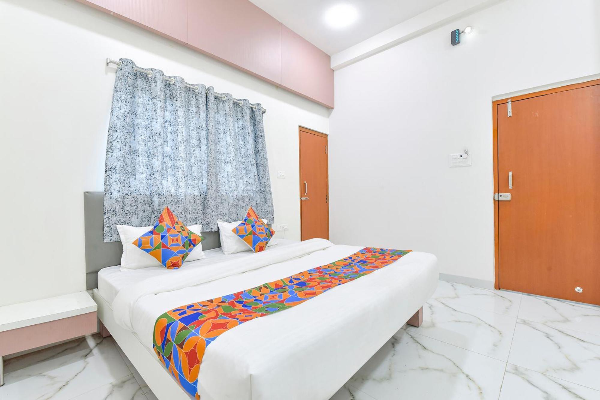 Fabhotel Grand Embassy Индаур Экстерьер фото